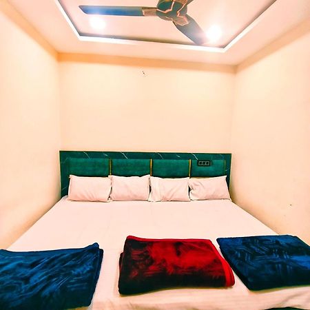 Hotel Shiv Gouri Palace Удджайн Экстерьер фото