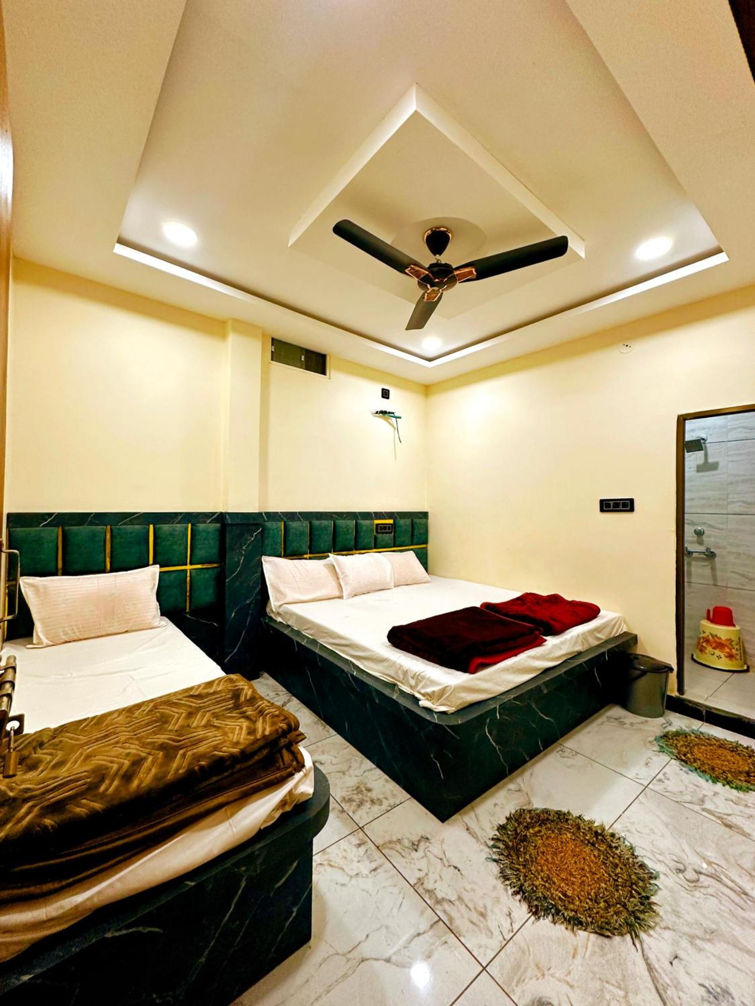 Hotel Shiv Gouri Palace Удджайн Экстерьер фото