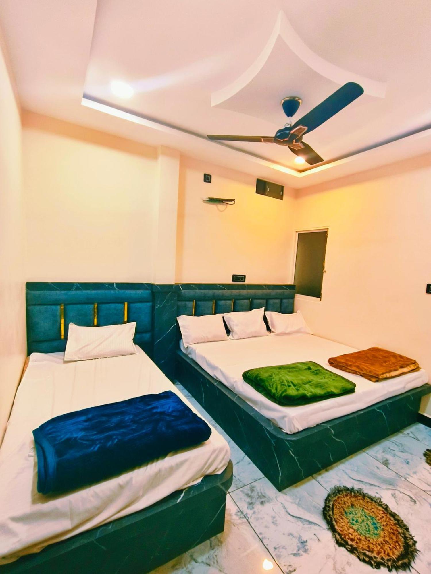 Hotel Shiv Gouri Palace Удджайн Экстерьер фото