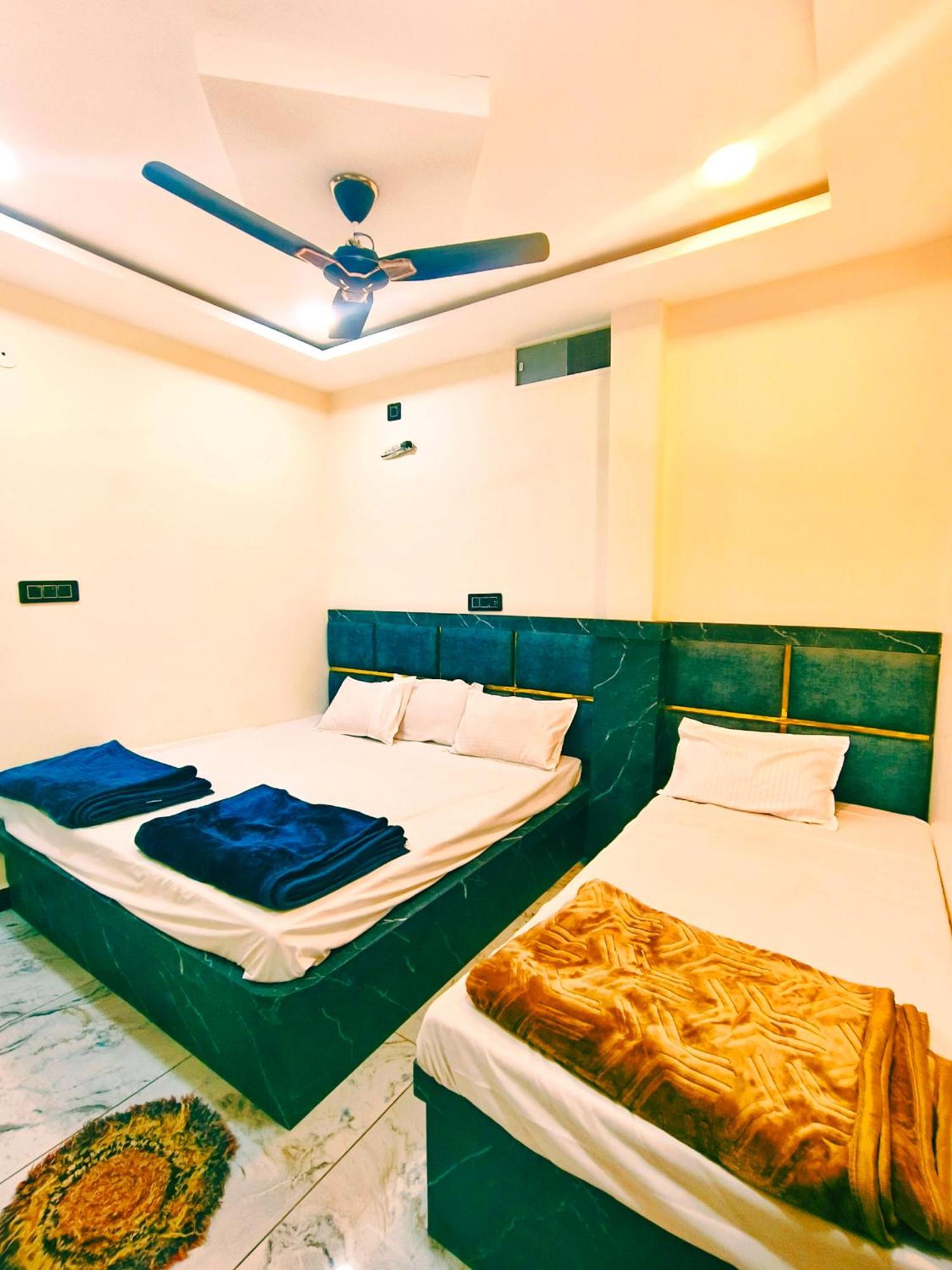 Hotel Shiv Gouri Palace Удджайн Экстерьер фото